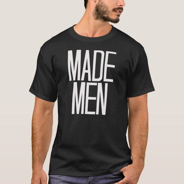 Hommes faits T-shirt dans le noir (Devant)