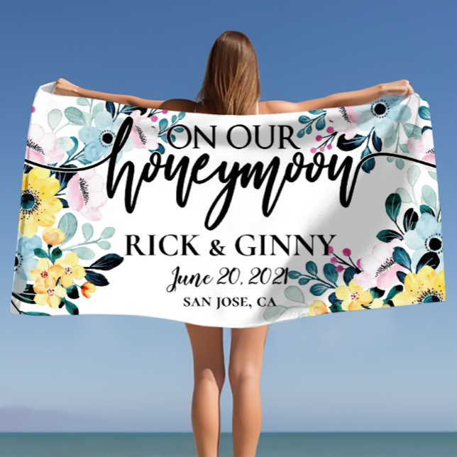 Honeymoon Gifts Personalized Floral Beach Towel (Honeymoon Gifts Personalized Floral Beach Towel)