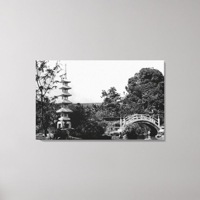 Honolulu, Hawaii - View of Moanolua Gardens Canvas Print (Front)