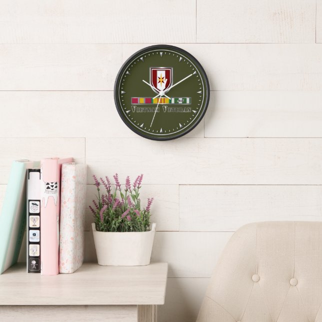Horloge 44e Brigade Médicale Vétérinaire du Vietnam (Salle de lecture)
