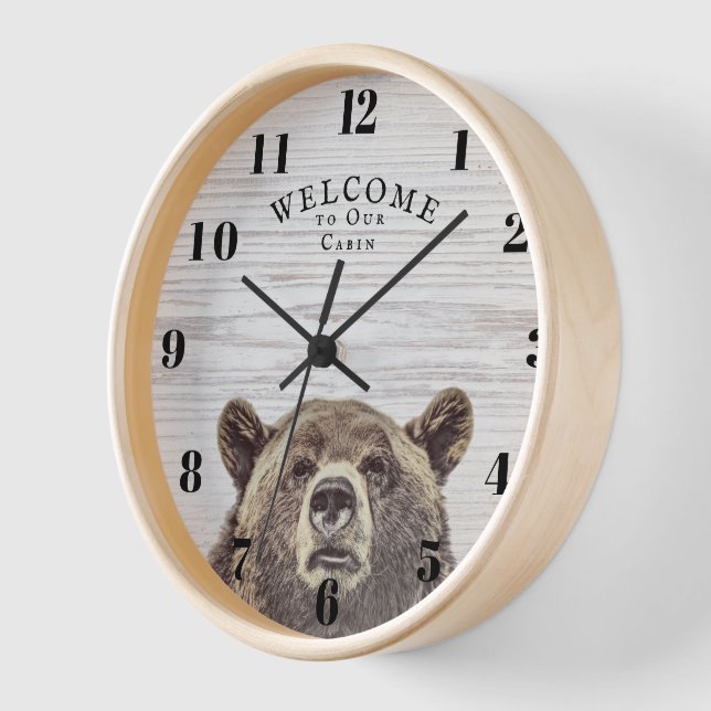 Horloge Accueil personnalisé Cabine en bois rustique Ours  (Angle)