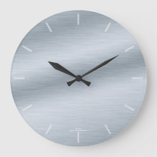 Horloge argentée balayée élégante de regard