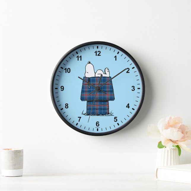 Horloge cacahuètes | Snoopy Plaid Flannel Holiday Dog Hous (Maison)