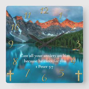 Horloge Carrée 1 Pierre 5:7 belle vue sur le lac de la montagne