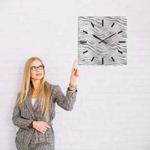 Horloge Carrée Abrégé sur argenté gris noir de peau d'animal d