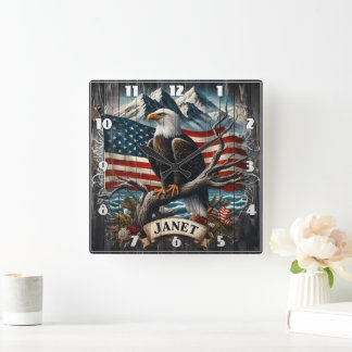 Horloge Carrée Aigle sur la branche avec drapeau