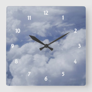 Horloge Carrée Au-dessus de l'horloge de nuages