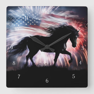 Horloge Carrée Beau Cheval Parotique Drapeau Américain Feu d'arti