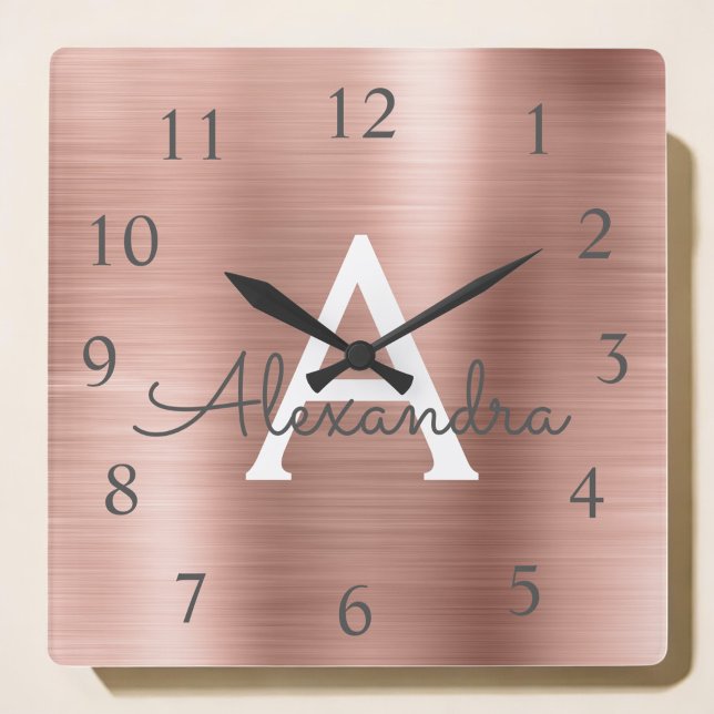 Horloge Carrée Blush Pink - Rose Gold Metallic Monogram Nom (Créateur téléchargé)