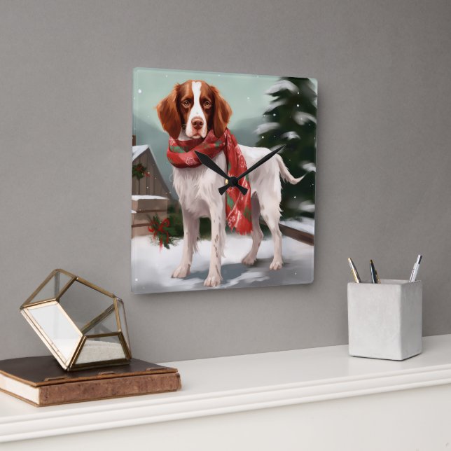 Horloge Carrée Brittany Spaniel Dog à Noël de neige (Bureau)
