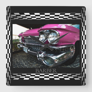 Horloge Carrée Cadillac rose noir, chèques blancs