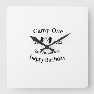 Horloge Carrée Camp un joyeux anniversaire nom date campingaventu