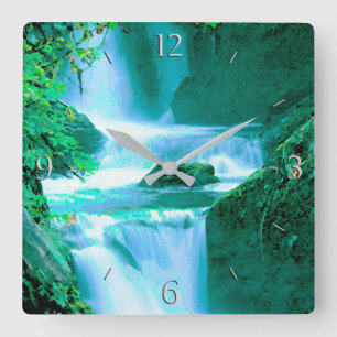 Horloge Carrée Cascade serène en bleu et vert