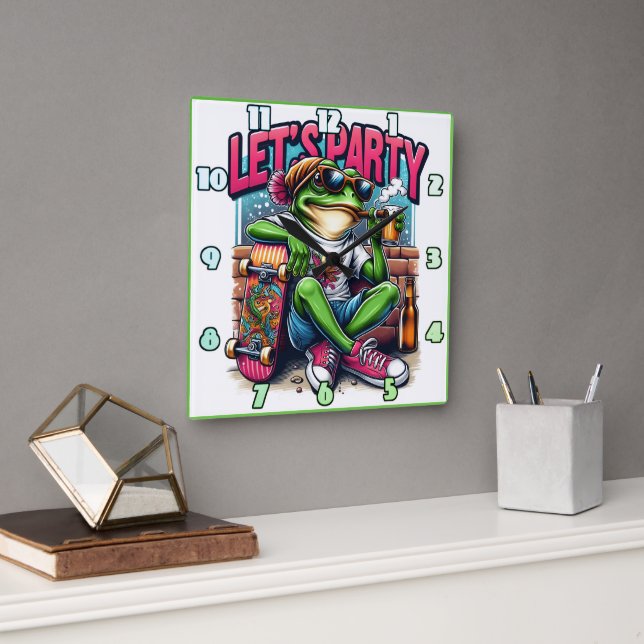 Horloge Carrée Célébration avec une grenouille cool sur un skateb (Bureau)