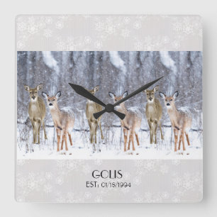 Horloge Carrée Cerf personnalisé dans la neige – Noël / Hiver