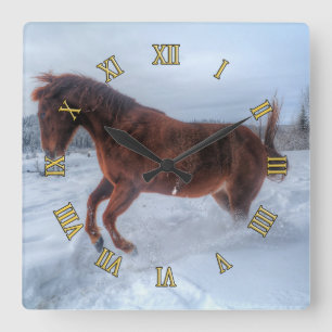 Horloge Carrée Cheval Sorrel, émerveillé par la neige hivernale
