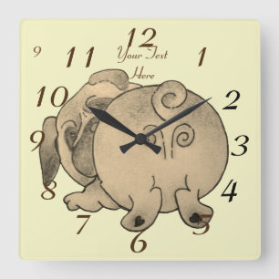 Horloge Carrée chien chiot mignon jouant du carlin brun