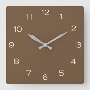 Horloge Carrée Chiffres blancs sur la chaîne wccn Brown