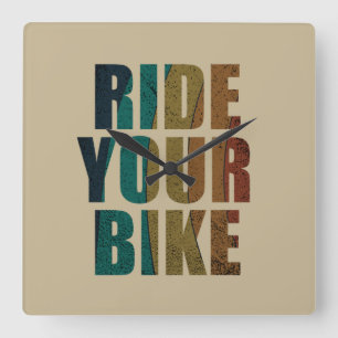 Horloge Carrée Citation de VTT motivationnelle - Cyclisme drôle