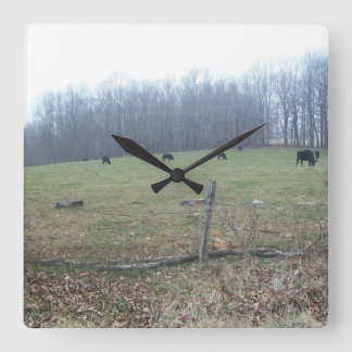 Horloge Carrée Clock with mountains and cows
