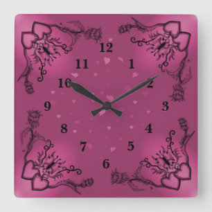 Horloge Carrée Coeurs avec fleurs et papillon en style tatouage