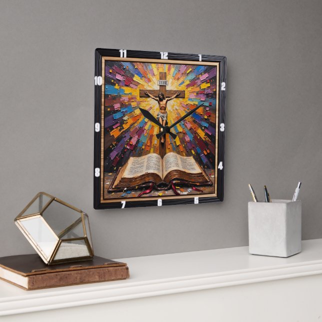 Horloge Carrée Crucifixion's Radiance: Word Revealed (Bureau)