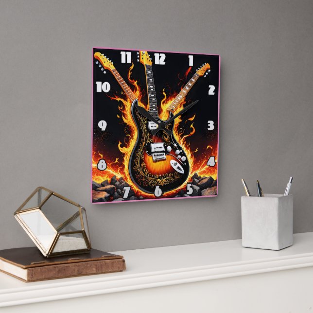 Horloge Carrée Des guitares électriques éclatèrent en flammes sur (Bureau)
