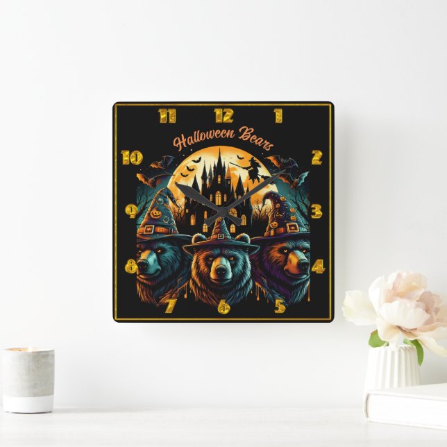 Horloge Carrée Des ours célèbrent Halloween sous le ciel éffrayan (Maison)