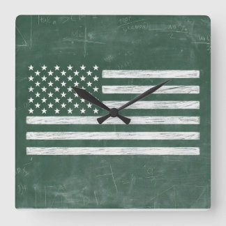 Horloge Carrée Dessin de tableau noir du drapeau américain (dessi