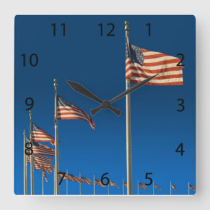 Horloge Carrée Drapeaux américains au Washington Monument