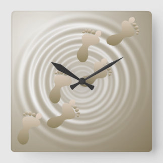 Horloge Carrée Empreintes Dans L'Horloge Du Mur Du Sable