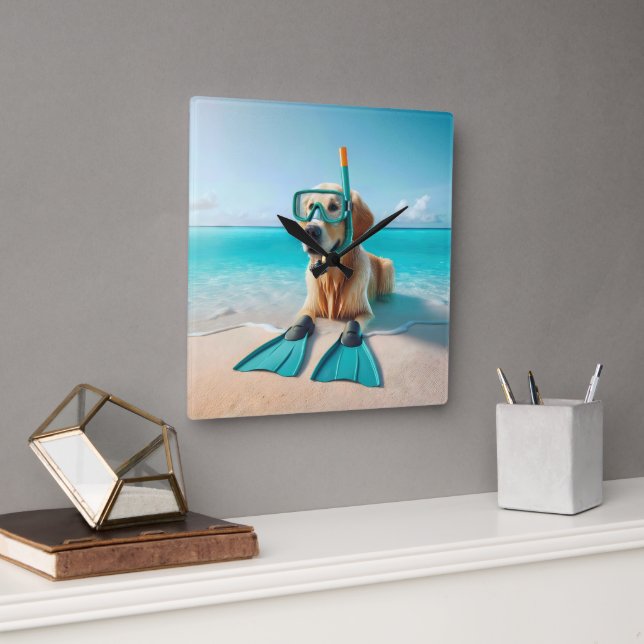 Horloge Carrée Golden Retriever portant tuba et palmes (Bureau)