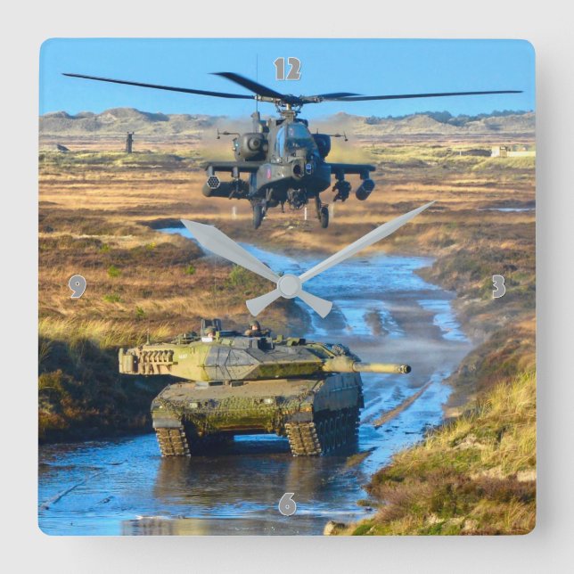 HORLOGE CARRÉE GUARDIAN APACHE AH-64E (Recto)
