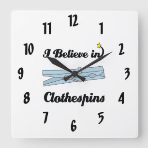 Horloge Carrée je crois aux vêtements