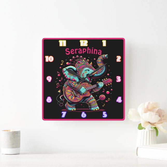 Horloge Carrée Joyeux éléphant jouant de la guitare dans un festi (Maison)