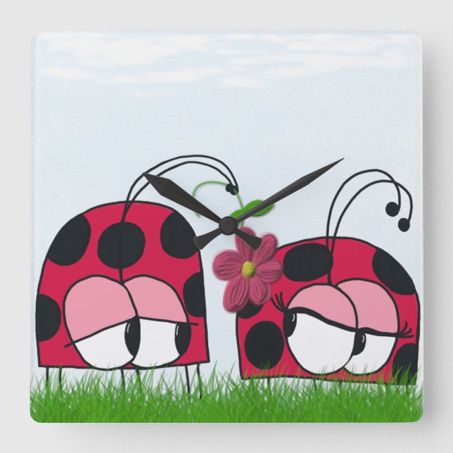Horloge Carrée L'adorable Ladybug Qui Lui Met Son Nouveau Dessin  (Recto)