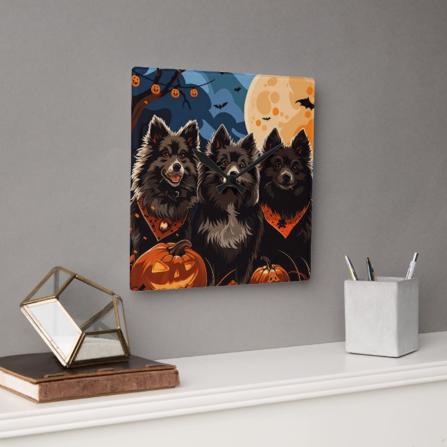 Horloge Carrée Lapphund finlandais Halloween Éffrayant (Bureau)
