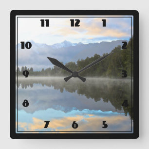 Horloge Carrée Les réflexions du début du matin Paysage