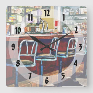 Horloge Carrée Magasin De Bonbons Avec Fontaine De Soda