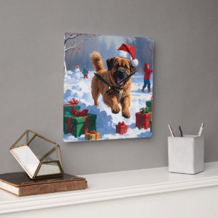Horloge Carrée Mastiff Tibétain Courant dans la Neige avec un Cha