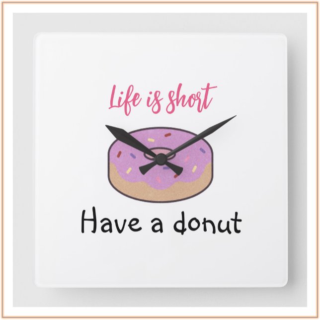 Horloge Carrée Mignonne Avoir Une Donut (Créateur téléchargé)