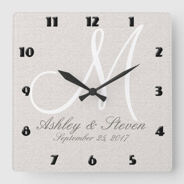 Horloge Carrée monogram moderne | (Recto)