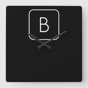 Horloge Carrée Monogramme initial dénommé moderne   blanc et noir
