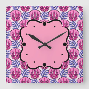 Horloge Carrée Motif assez rose de dinosaure de Triceratops
