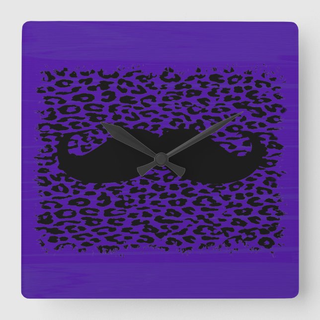 Horloge Carrée Moustache drôle sur arrière - plan violet foncé (Recto)