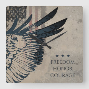 Horloge Carrée Nous sommes unis Grunge Aigle Patriotique Art