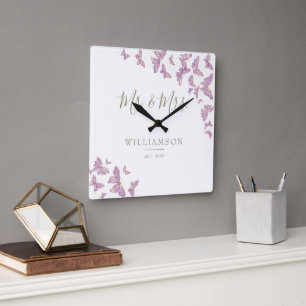 Horloge Carrée Papillon d'or violet Élégant anniversaire de maria