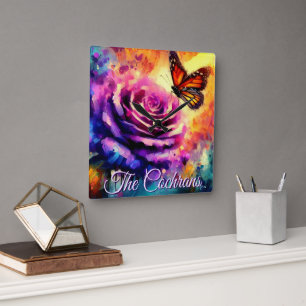 Horloge Carrée Papillon Monarch sur Rose au Coucher de Soleil Per