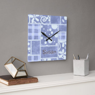 Horloge Carrée Patchwork fou bleu à carreaux floral personnalisé
