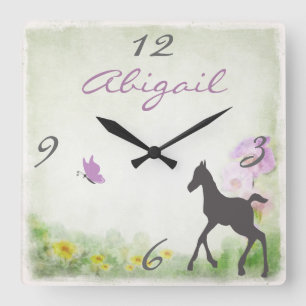 Horloge Carrée Personnalized Foal and Butterfly Horse Wall Clock